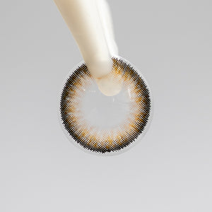 Shop G&G A21 Monthly lenses for a classic, dolly circle lens look