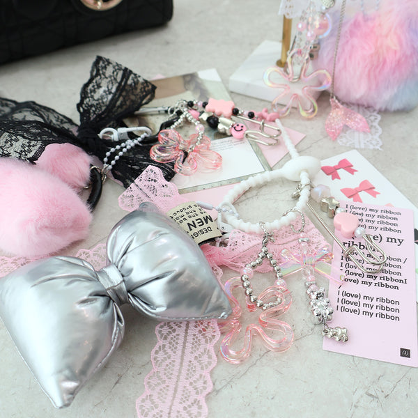 Trendy charm keyholders 