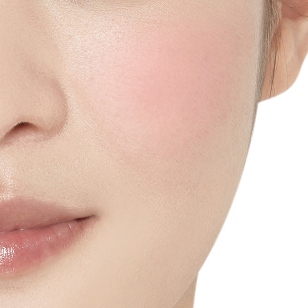 Etude House Lovely Cookie Blusher Peach Choux Wafers on Cheek