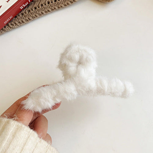 Cute White fluffy fur claw clip