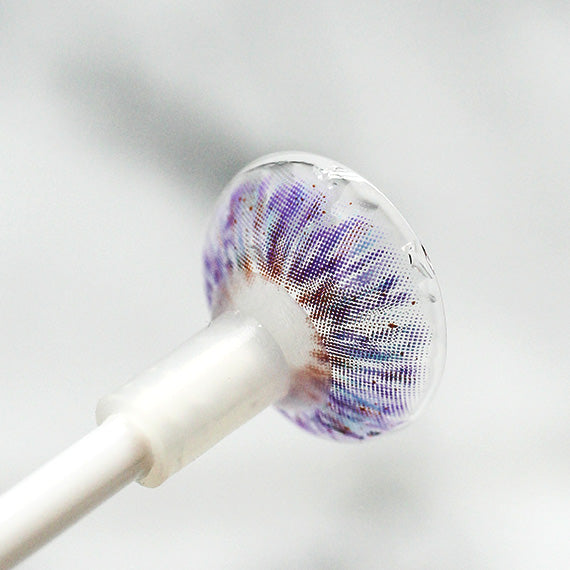 Princess Pinky Mojo Violet Color Contact Lens on inserter