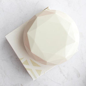 Proste etui na soczewki podróżne do kieszeni