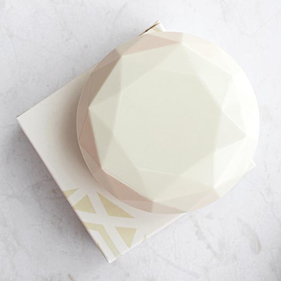 Proste etui na soczewki podróżne do kieszeni